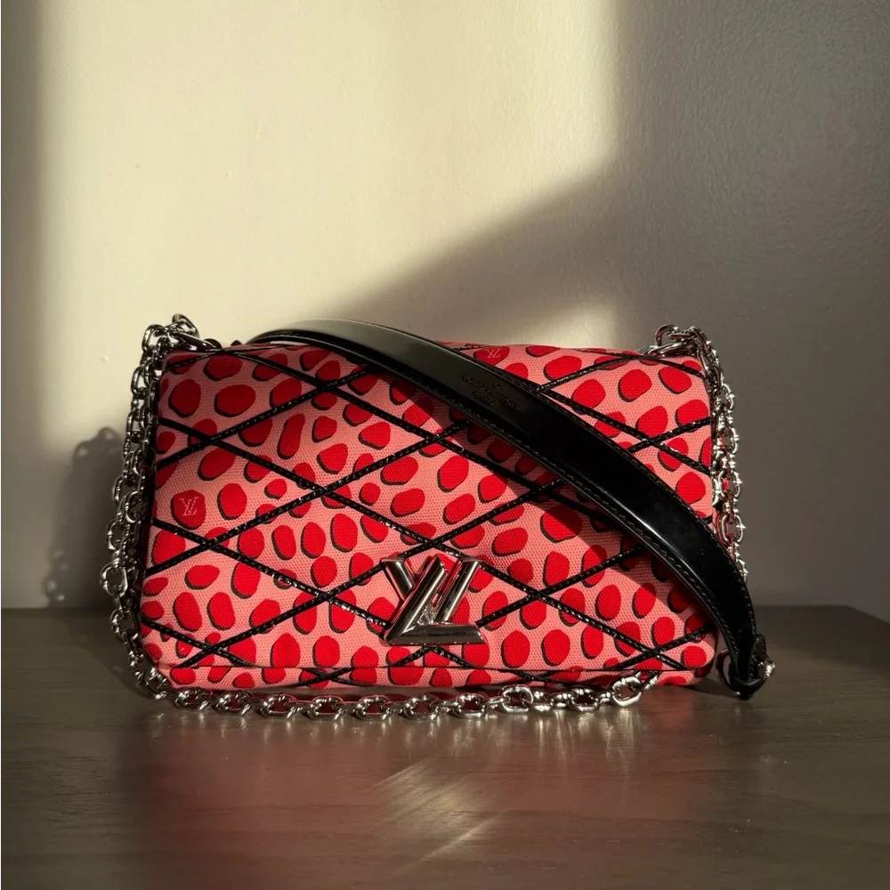 Louis Vuitton Twist MM Polka Dot Canvas Chain Shoulder Crossbody Bag Rare